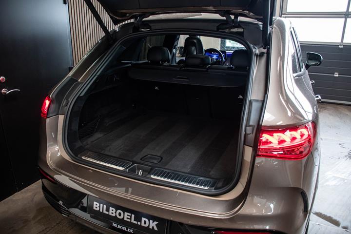 Brun Mercedes EQE43 SUV fra 2023