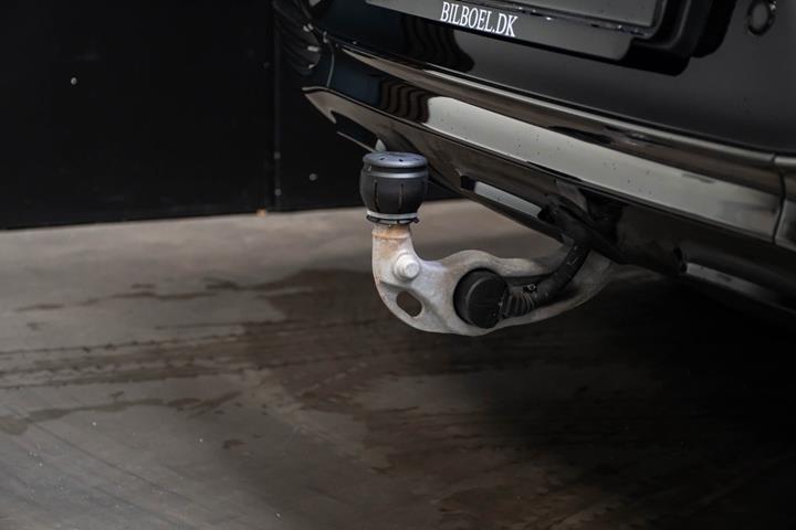 Brun Mercedes EQE43 SUV fra 2023