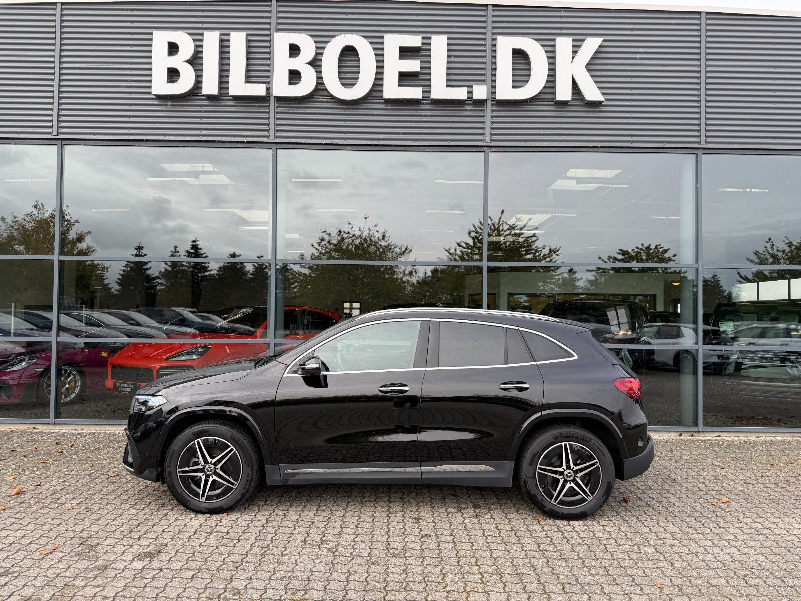 Sort Mercedes EQA250+ fra 2024