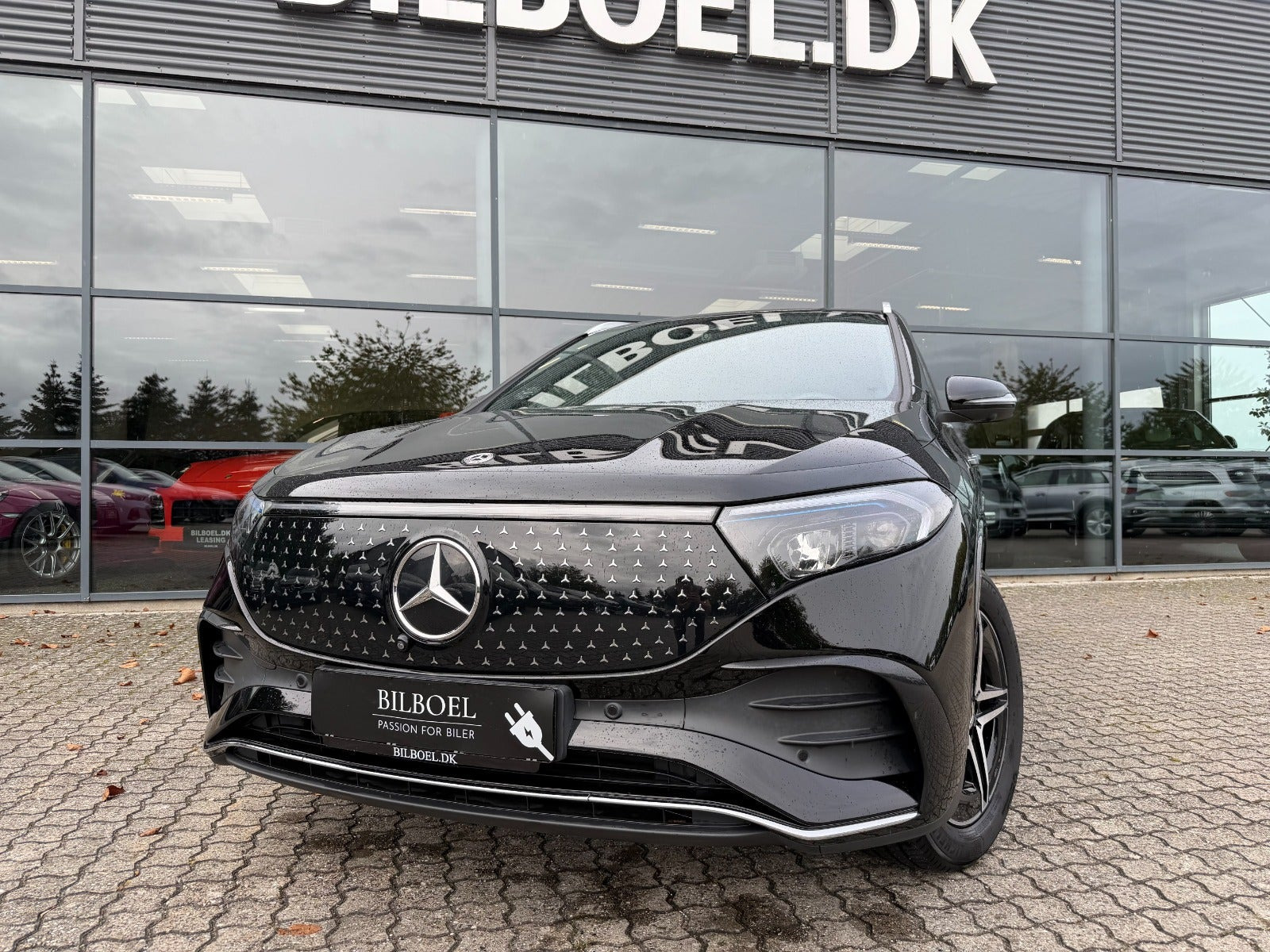 Sort Mercedes EQA250+ fra 2024