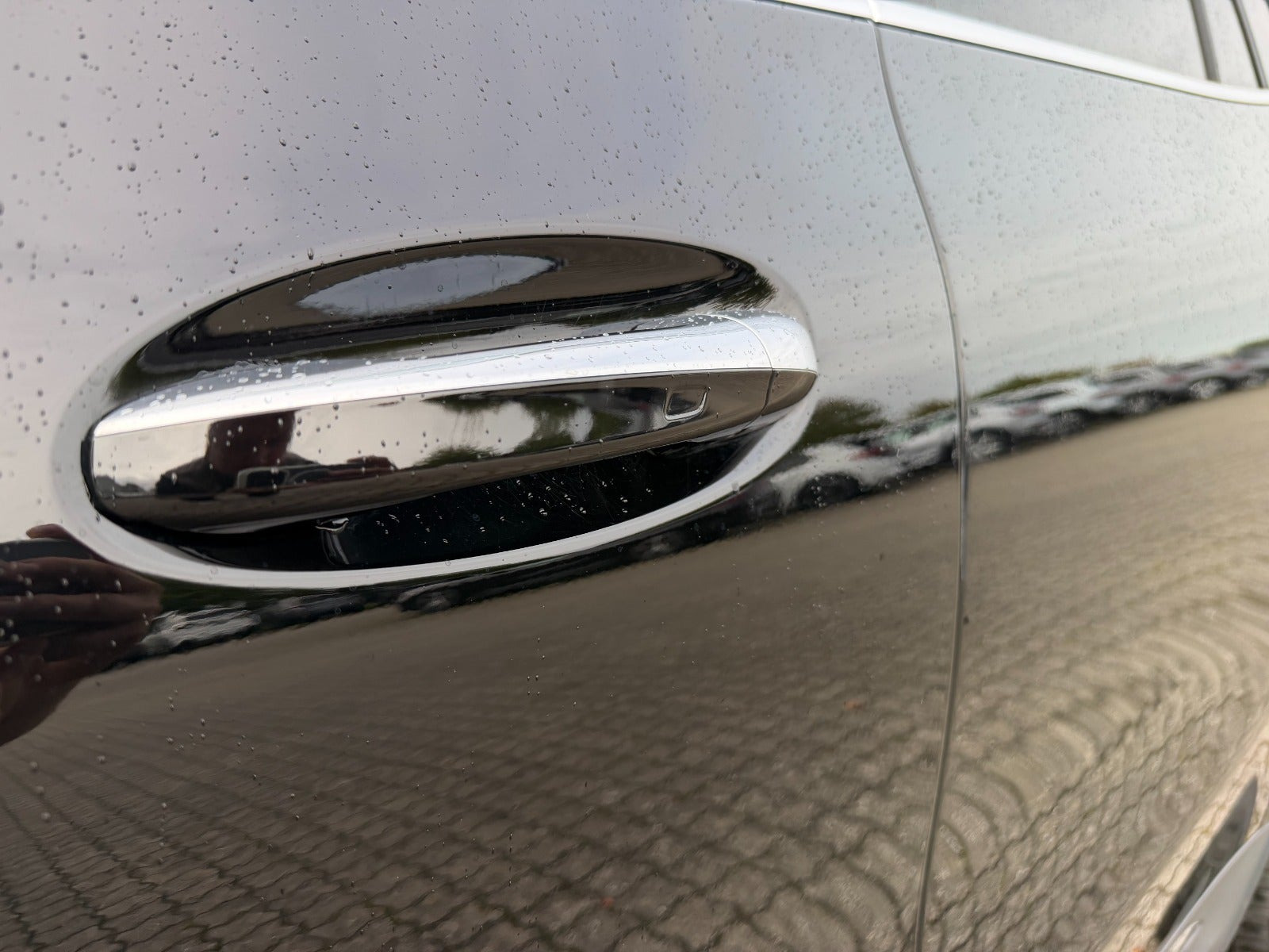 Sort Mercedes EQA250+ fra 2024