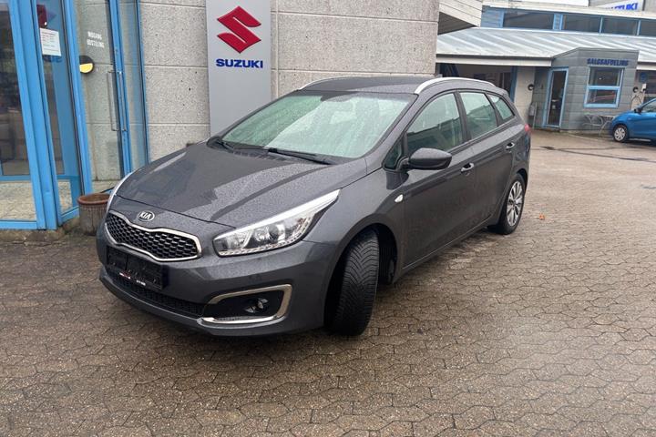 Grå Kia Ceed fra 2018 set udefra