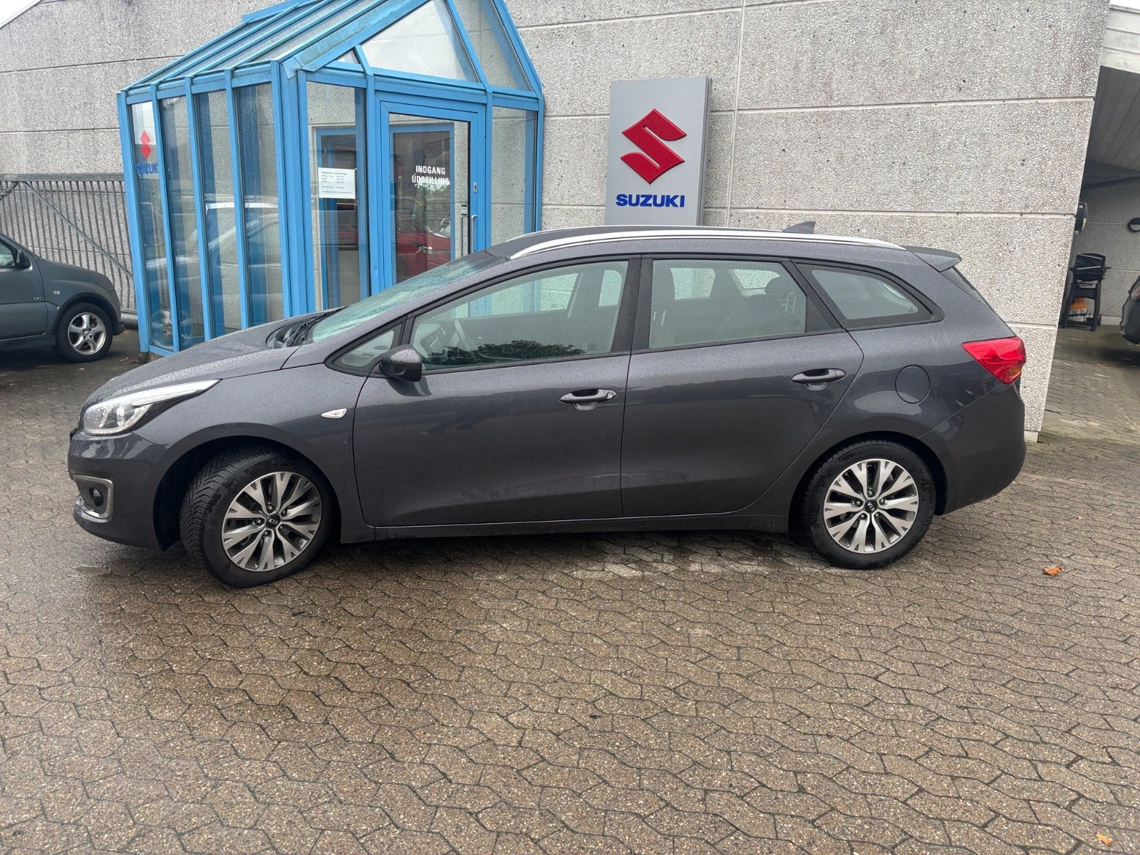 Grå Kia Ceed fra 2018