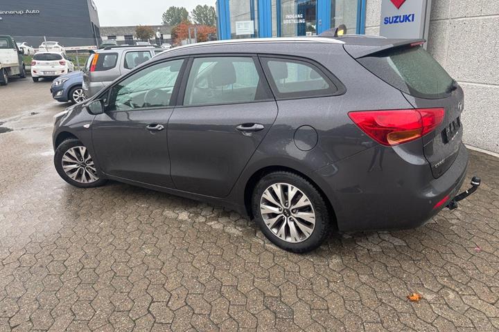 Grå Kia Ceed fra 2018
