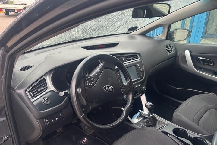Grå Kia Ceed fra 2018