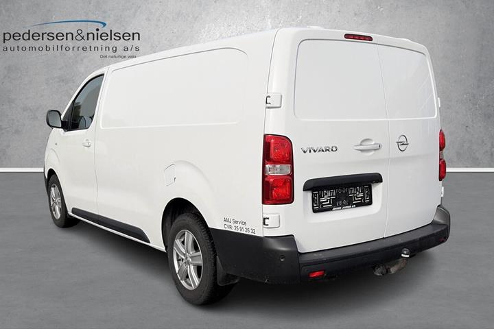 Hvid Opel Vivaro fra 2021