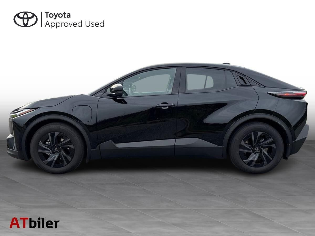 Sort Toyota Toyota C-HR+ fra 2026