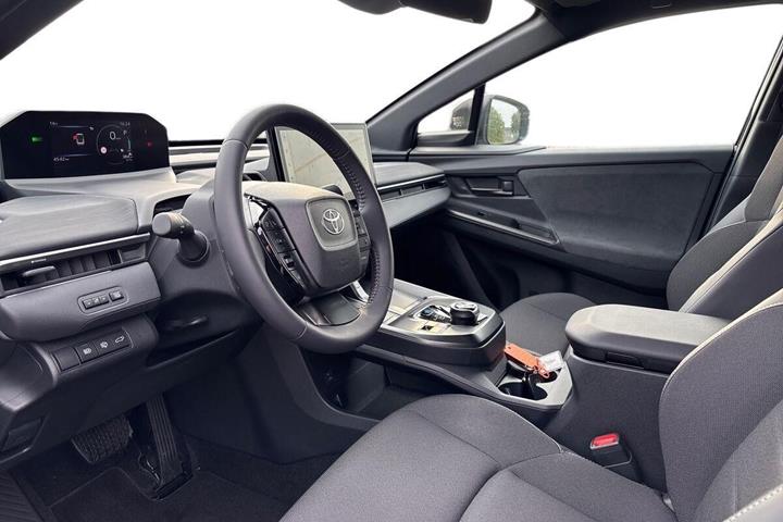 Sort Toyota Toyota C-HR+ fra 2026