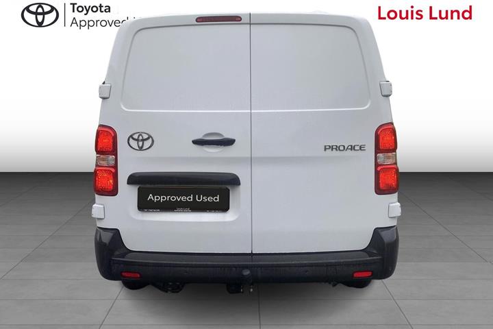 Hvid Toyota ProAce fra 2025