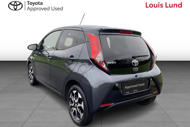 Grå Toyota Aygo fra 2021