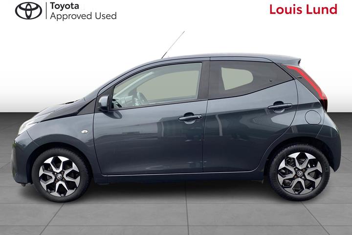 Grå Toyota Aygo fra 2021