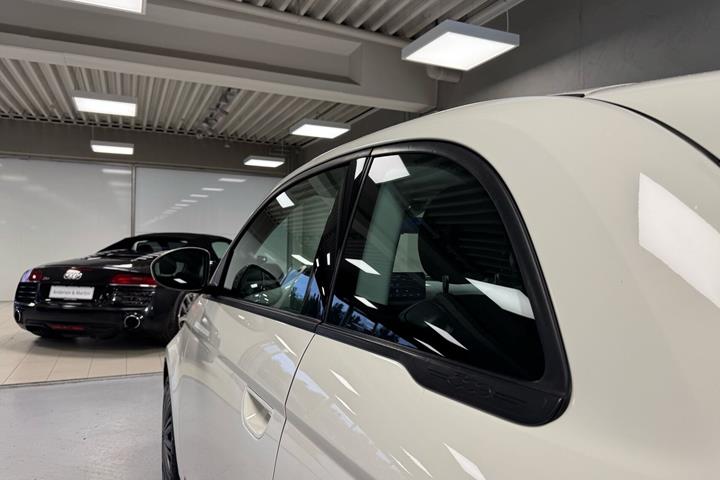 Hvid Fiat 500e fra 2023