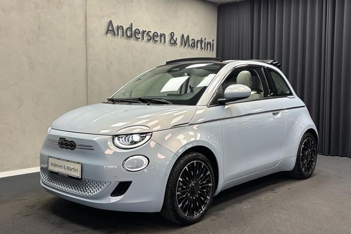 Blå Fiat 500e fra 2024