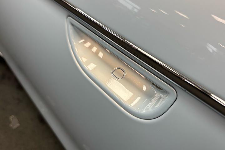 Blå Fiat 500e fra 2024