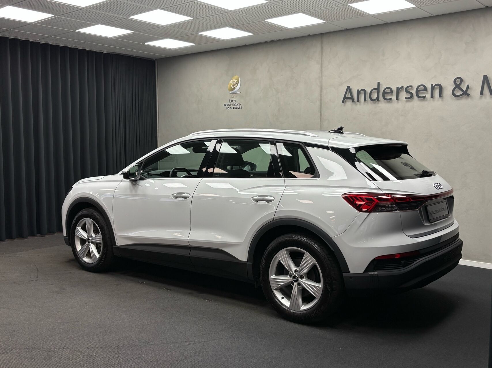 Hvid Audi Q4 fra 2022