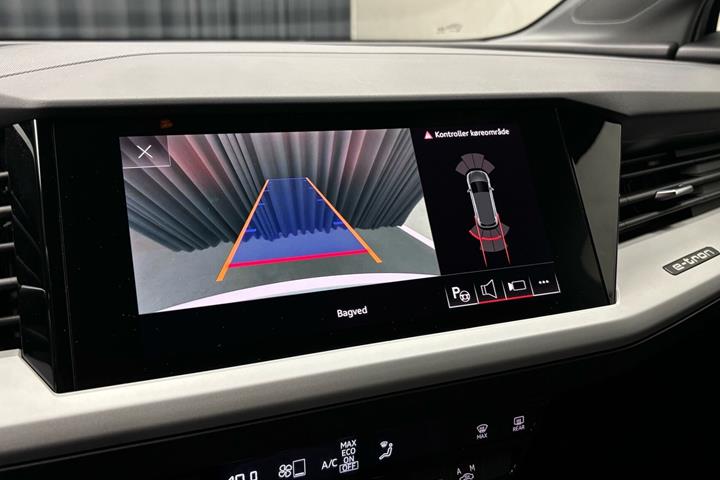 Hvid Audi Q4 fra 2022