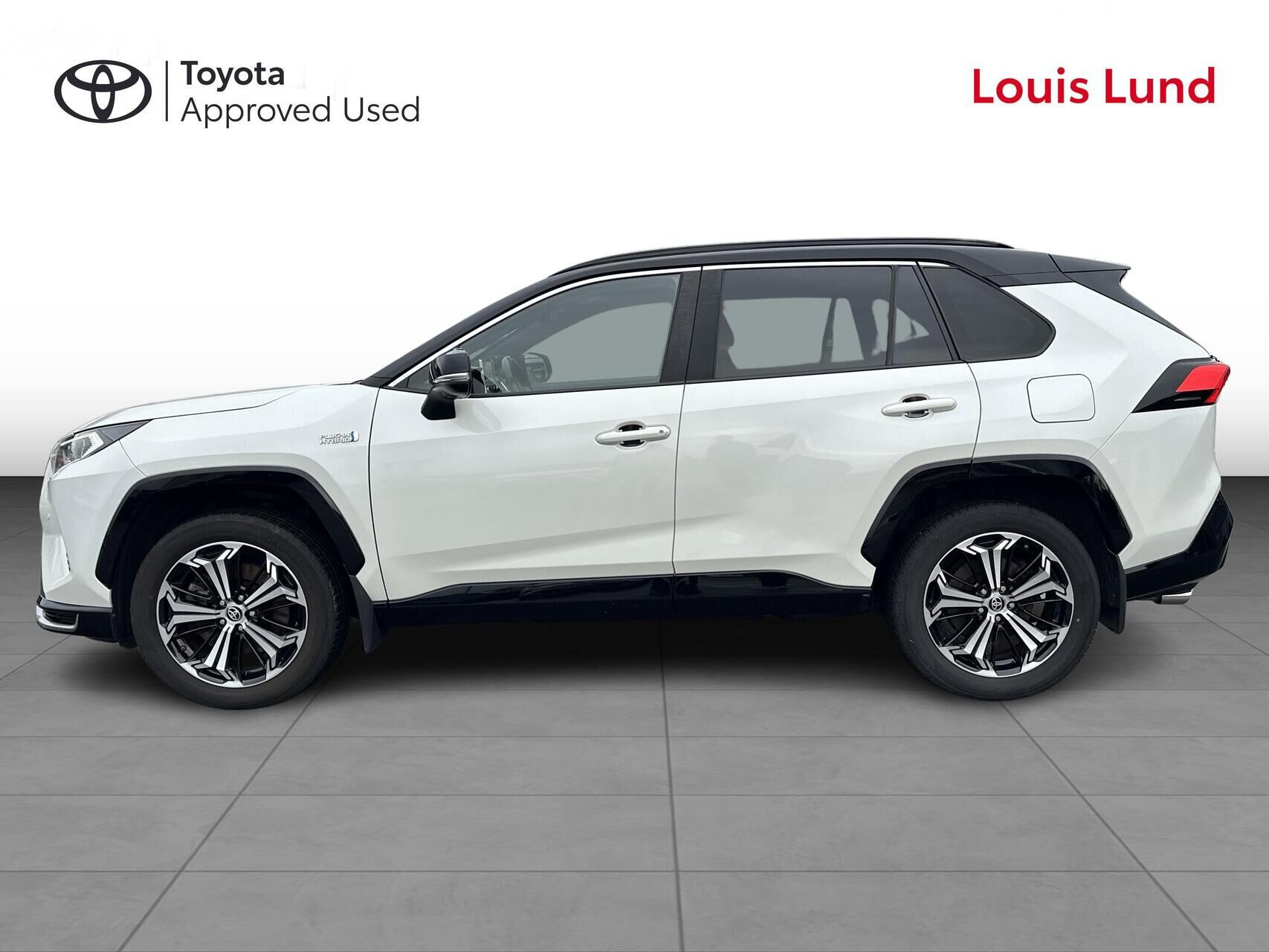 Hvid Toyota RAV4 Plug-in fra 2021