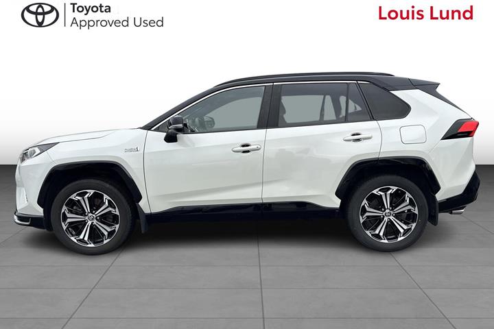 Hvid Toyota RAV4 Plug-in fra 2021