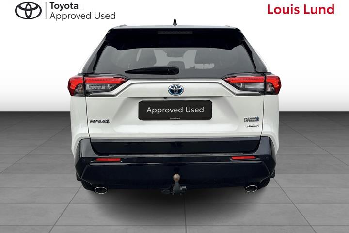 Hvid Toyota RAV4 Plug-in fra 2021