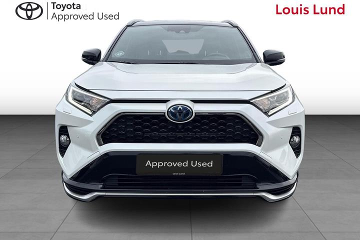 Hvid Toyota RAV4 Plug-in fra 2021