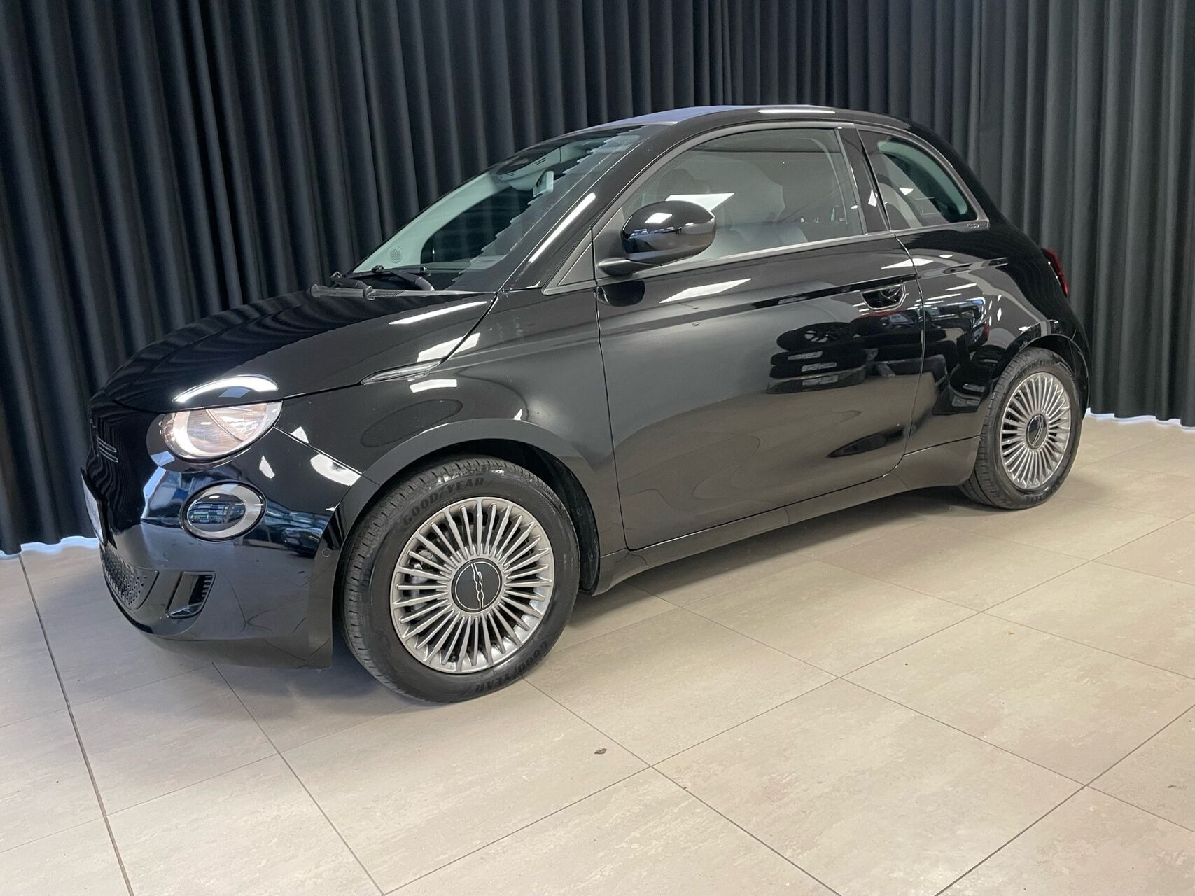 Sort Fiat 500e fra 2023
