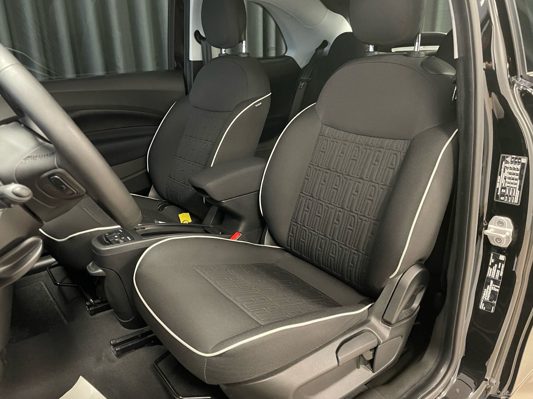 Sort Fiat 500e fra 2023