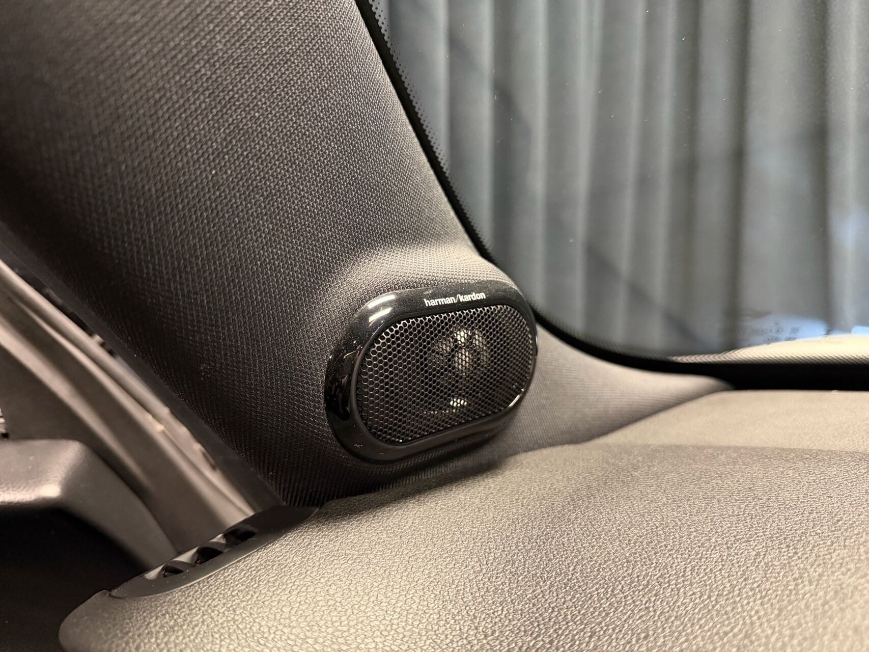 Hvid Mini Cooper fra 2023