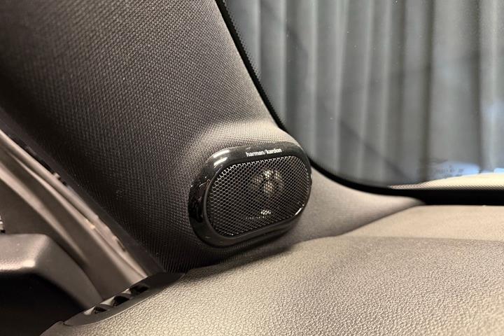 Hvid Mini Cooper fra 2023