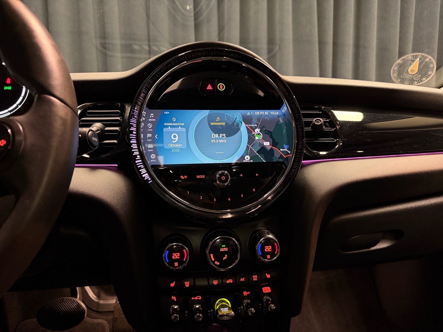 Hvid Mini Cooper fra 2023