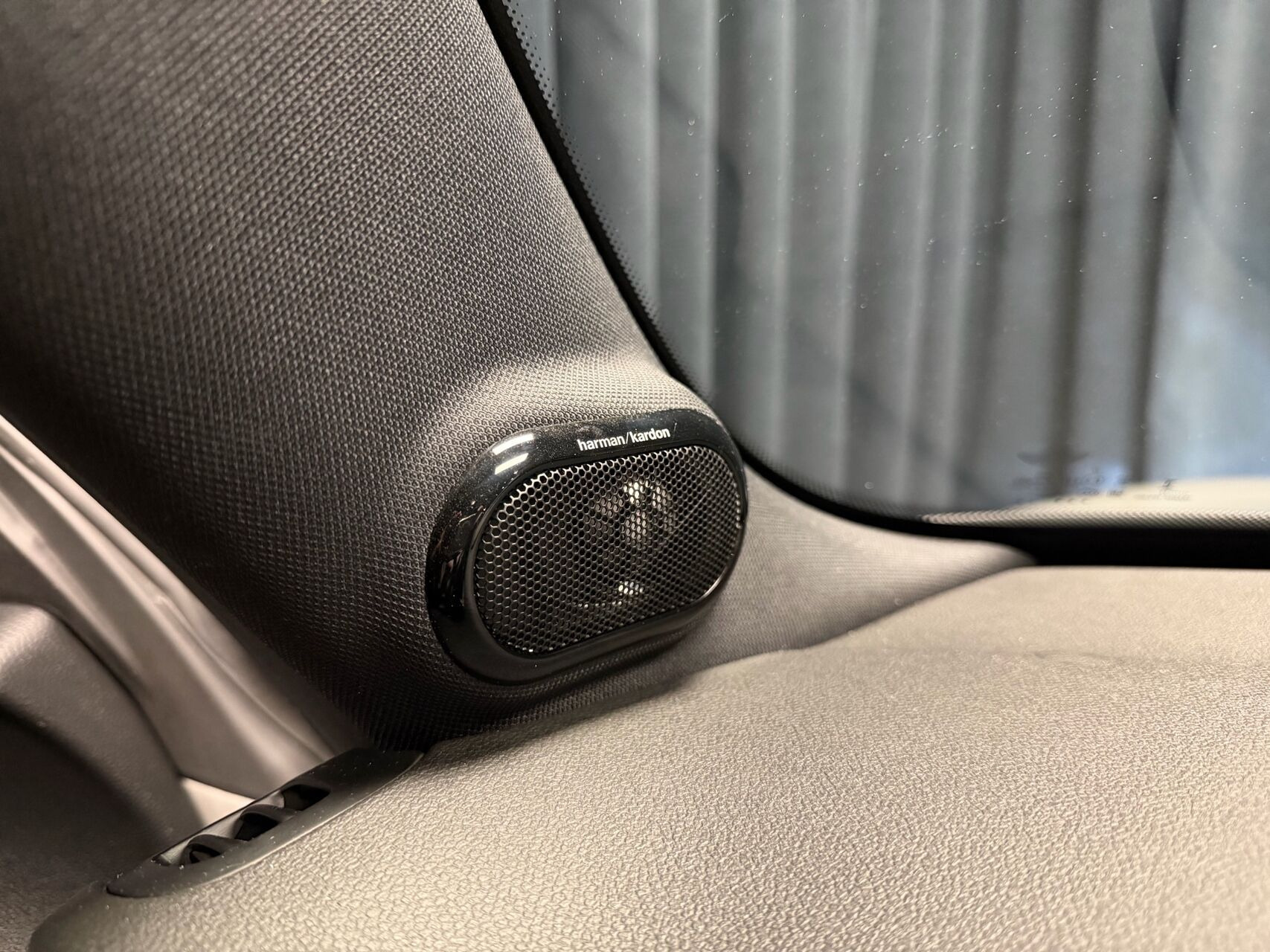 Sølv Mini Cooper fra 2023