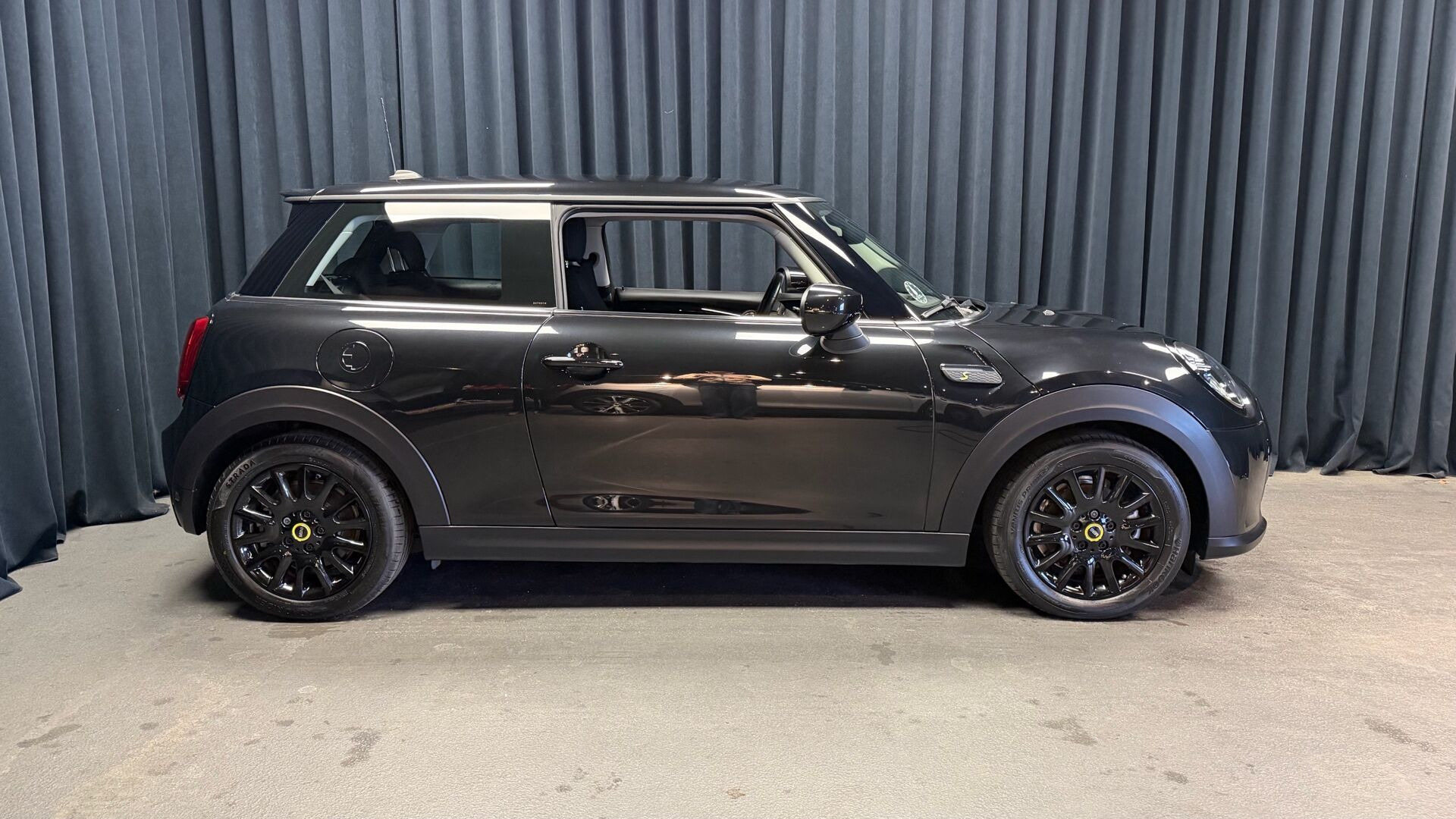 Sort Mini Cooper fra 2023