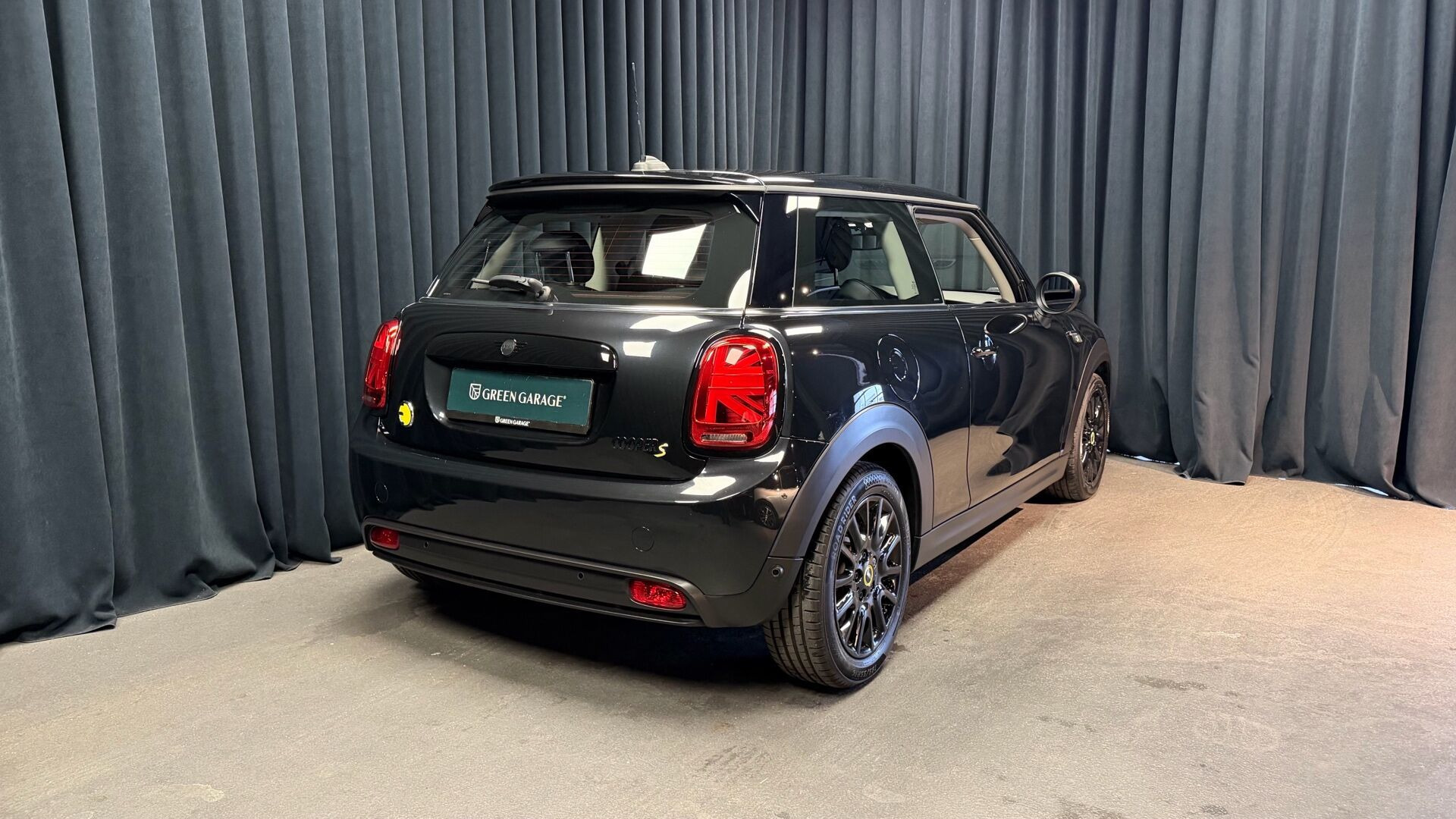 Sort Mini Cooper fra 2023