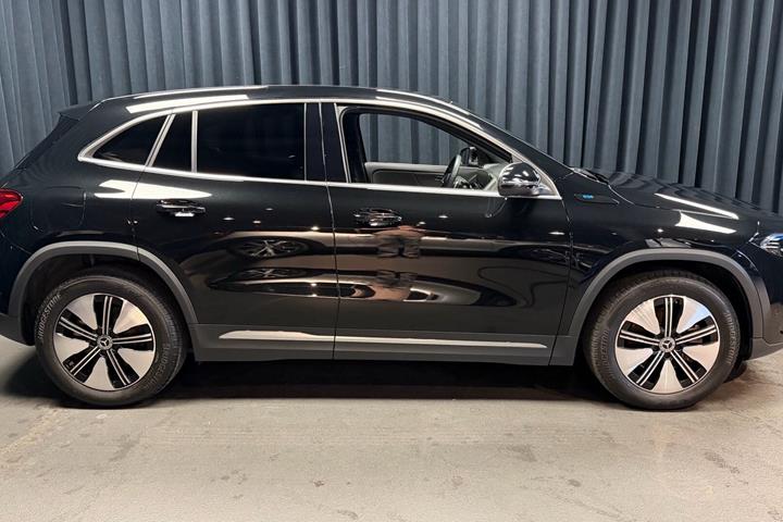 Sort Mercedes EQA250+ fra 2022