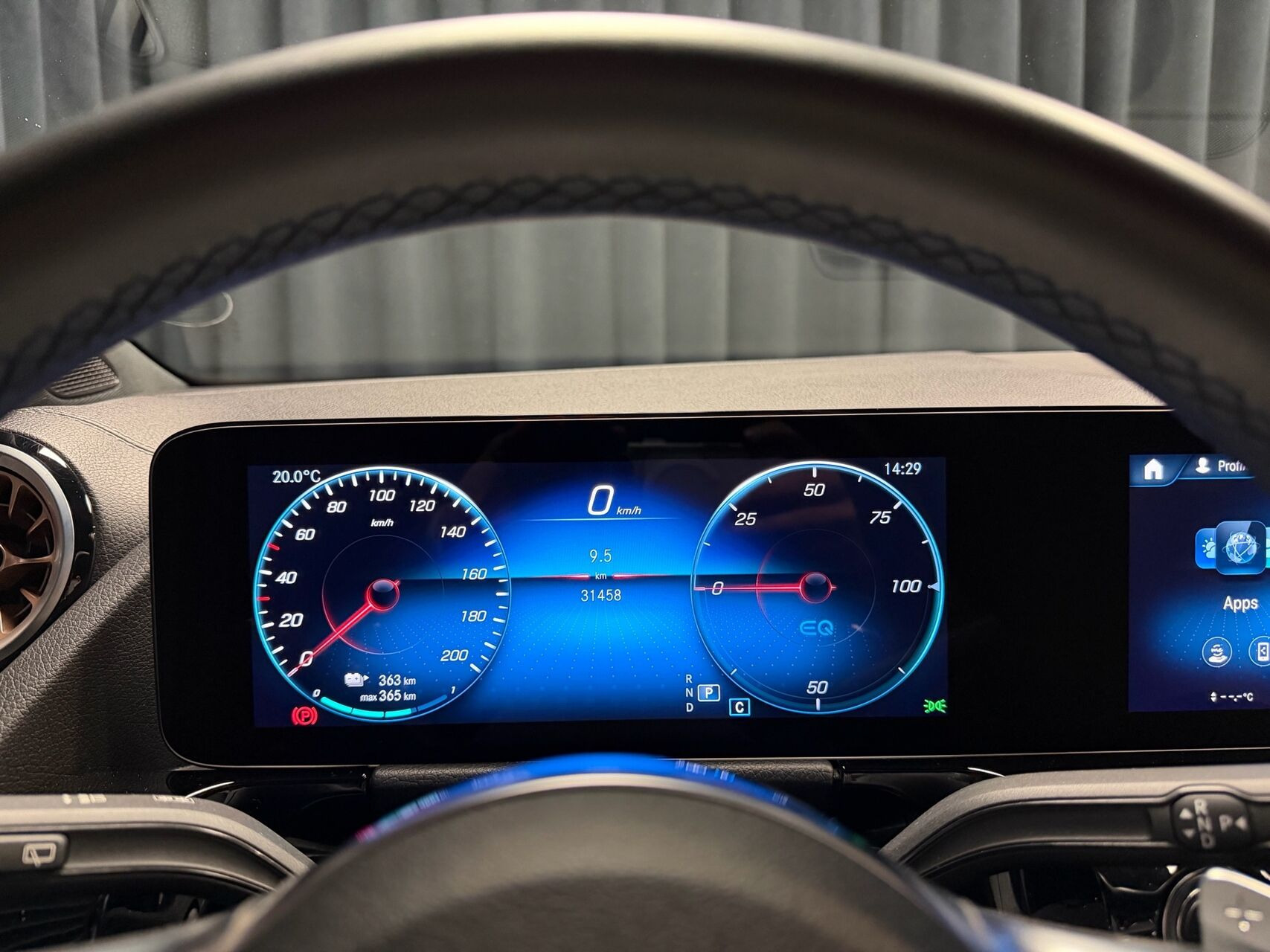 Sort Mercedes EQA250+ fra 2022