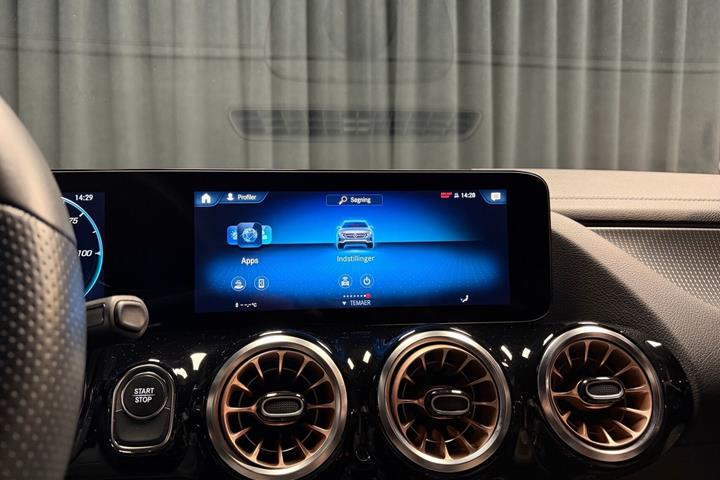 Sort Mercedes EQA250+ fra 2022