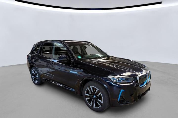 Blå BMW iX3 fra 2022