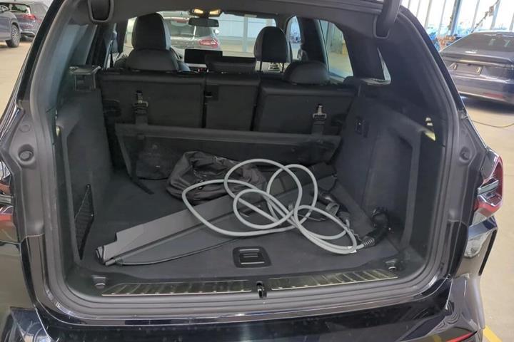 Blå BMW iX3 fra 2022