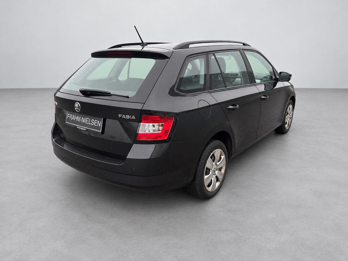 Sort Skoda Fabia fra 2016