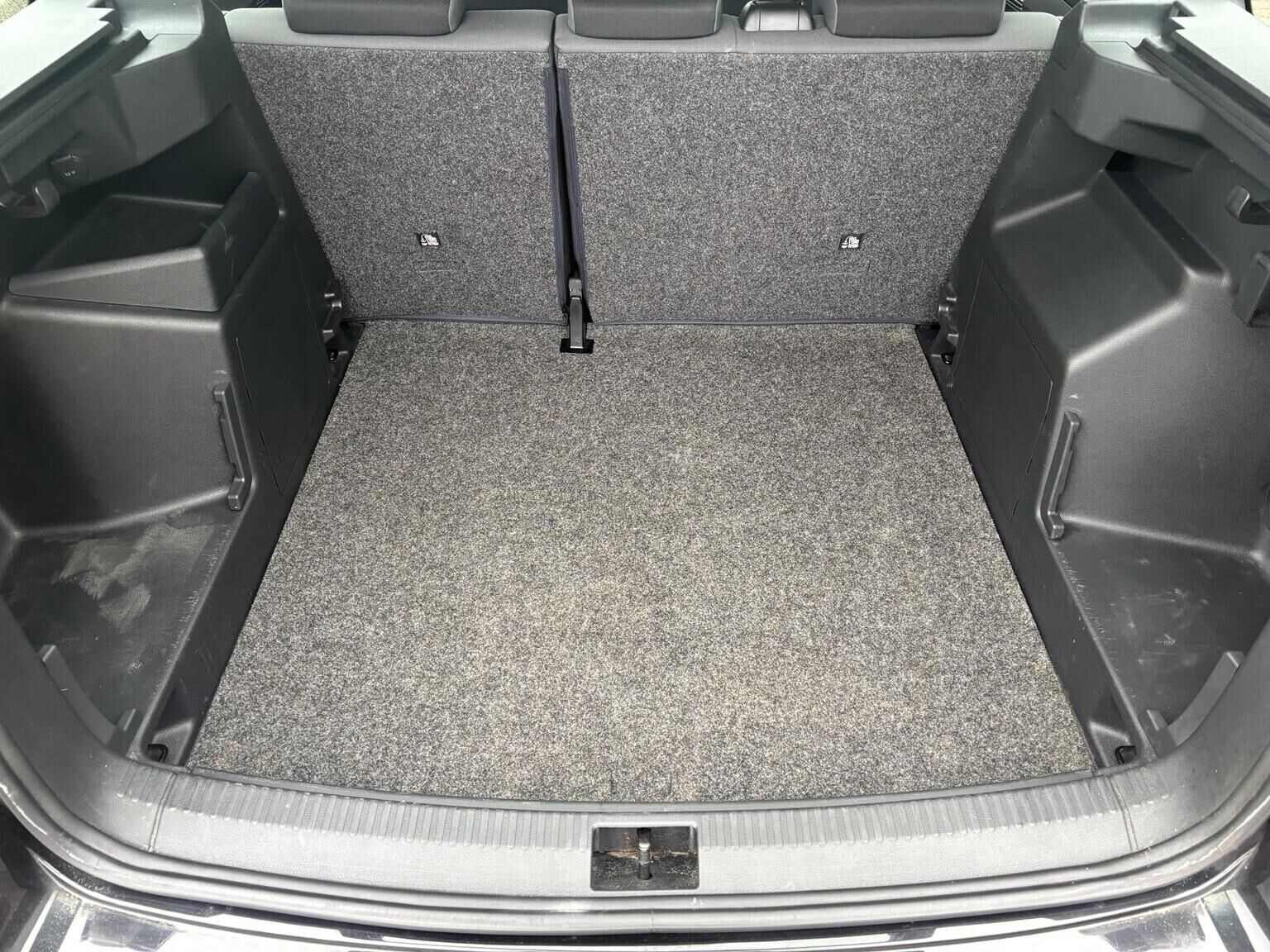 Sort Skoda Fabia fra 2016