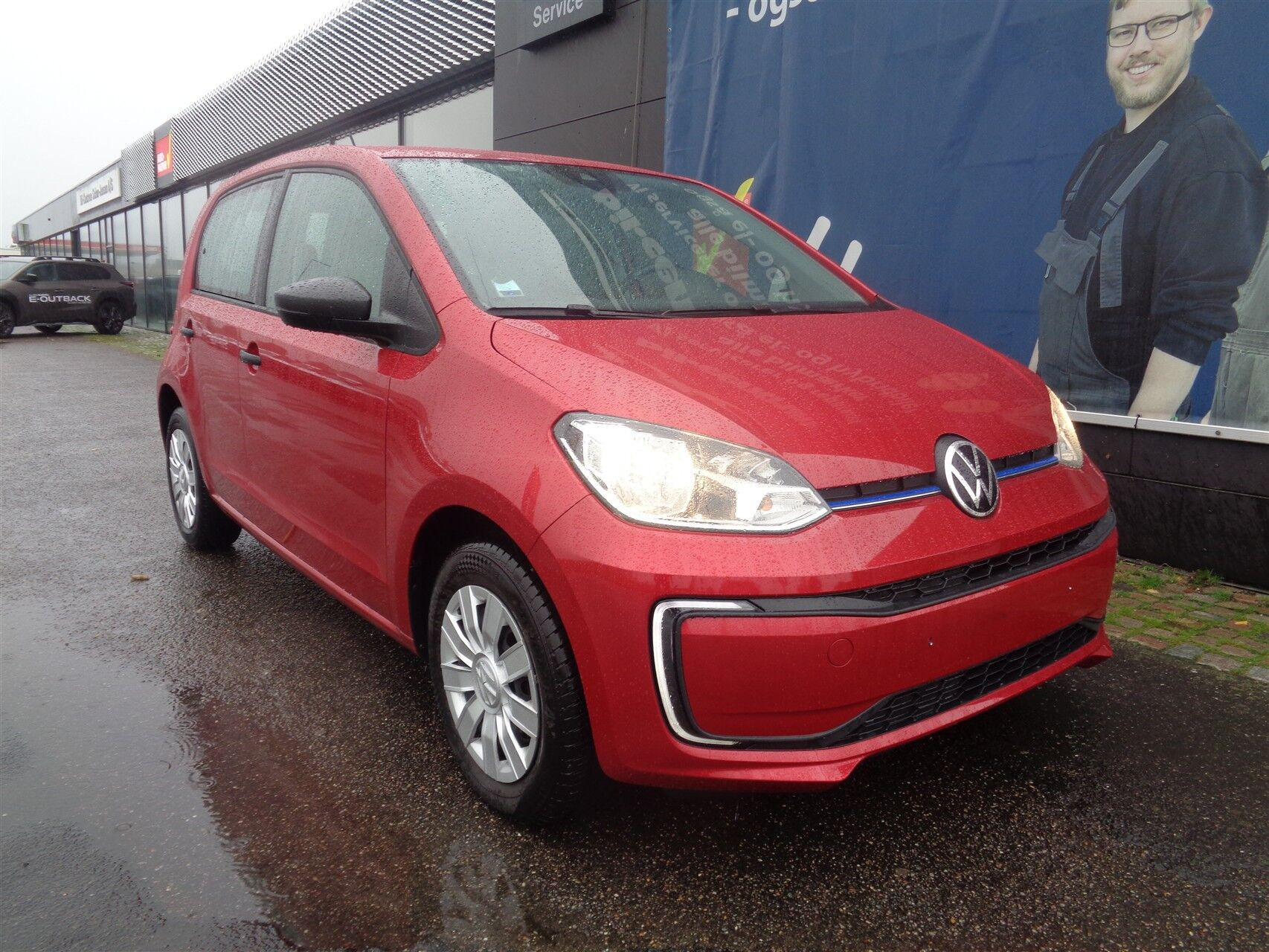 Rød VW E-UP! fra 2023