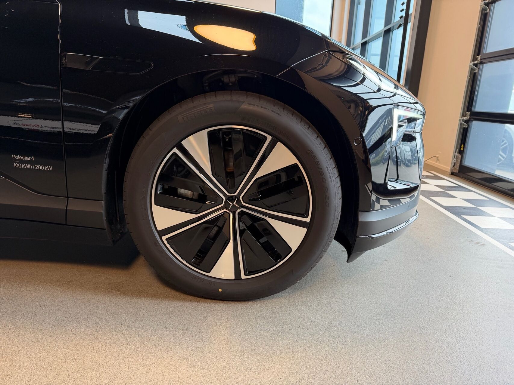 undefined Polestar 4 fra 2026