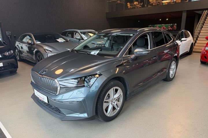 Grå Skoda Enyaq fra 2021