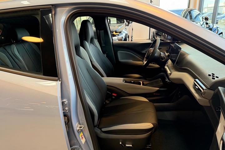 Blå BYD Dolphin Surf fra 2026