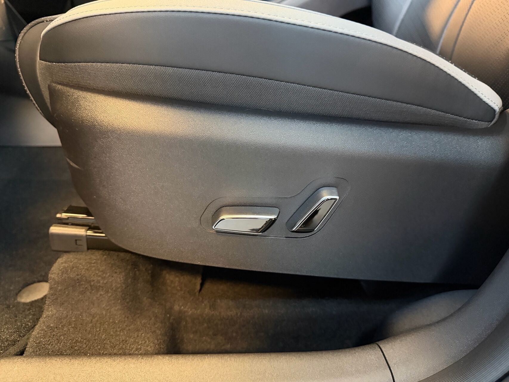 Blå BYD Dolphin Surf fra 2026