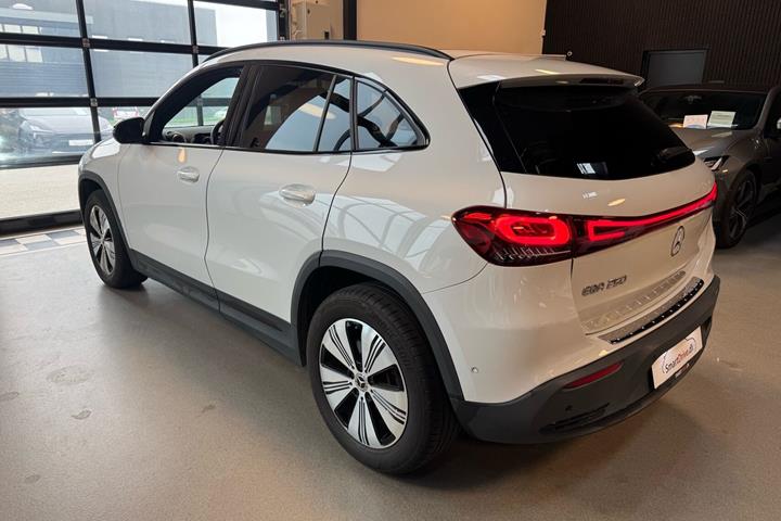 Hvid Mercedes EQA250 fra 2023