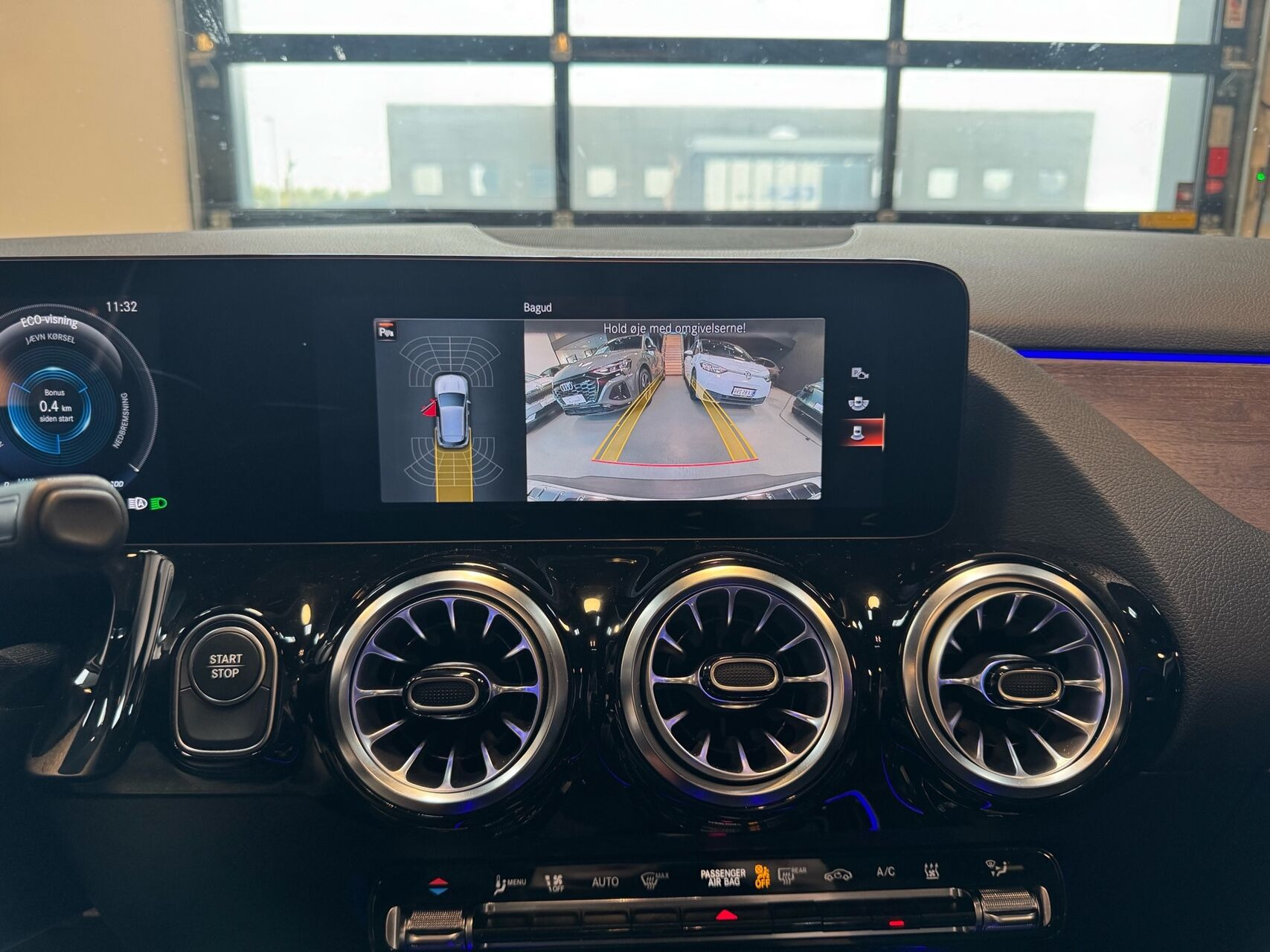 Hvid Mercedes EQA250 fra 2023