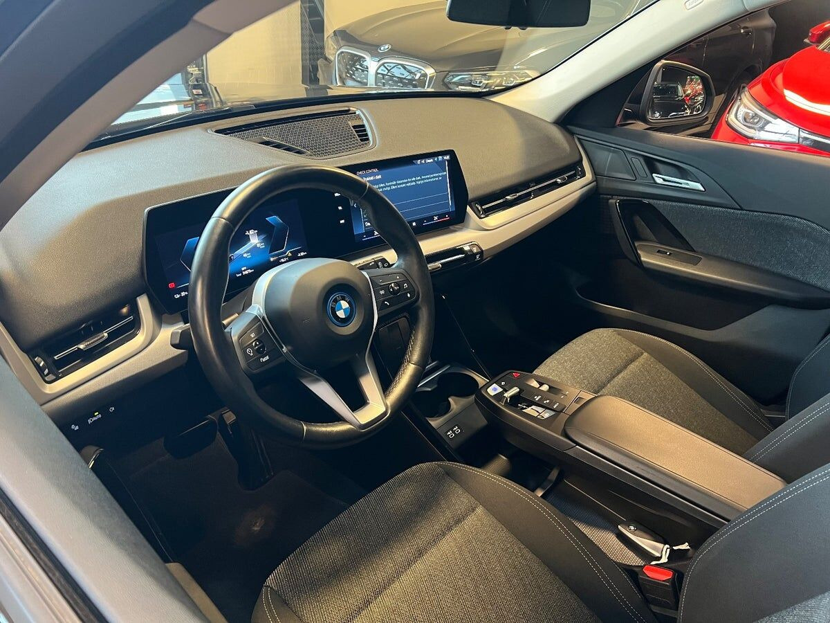 Sort BMW iX1 fra 2023