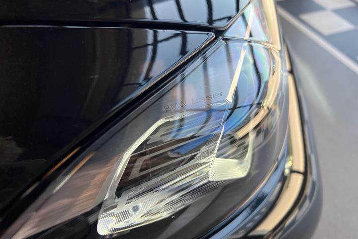Sort BMW i4 fra 2023