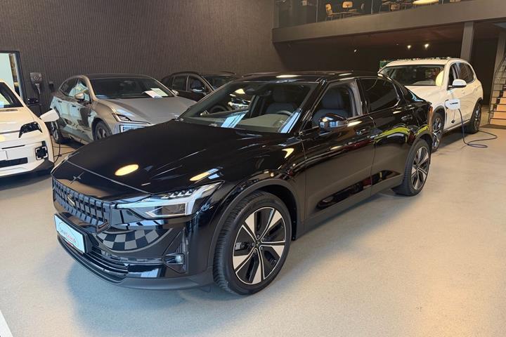 Sort Polestar 2 fra 2023