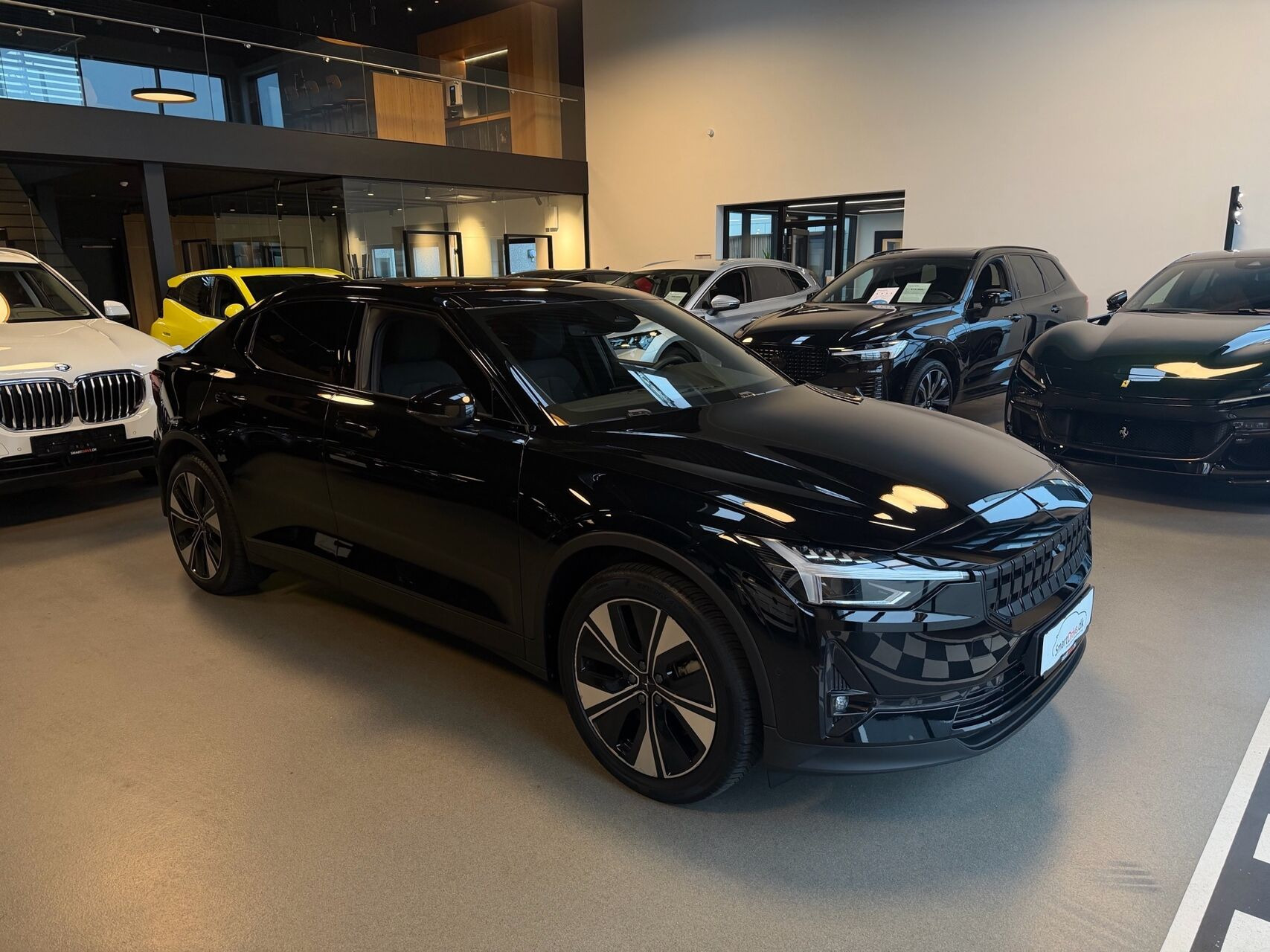 Sort Polestar 2 fra 2023